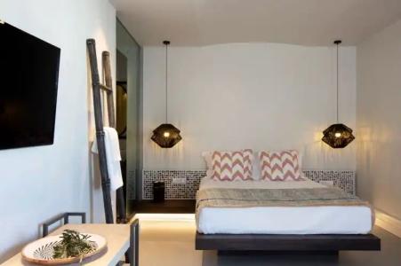 Parion Opus - Adults Only - 102