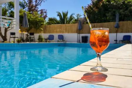 Eloque Simple Living Space - 16