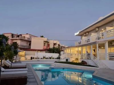 Eloque Simple Living Space - 15