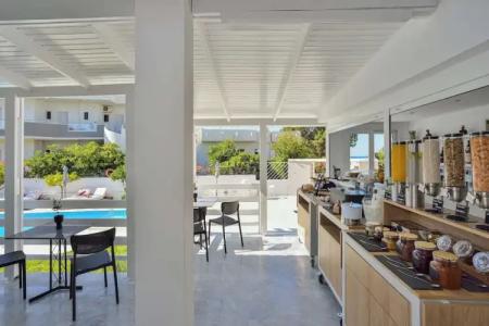 Eloque Simple Living Space - 23