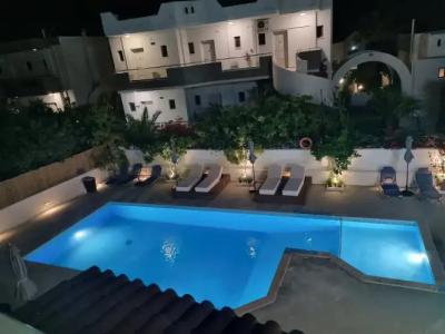 Eloque Simple Living Space - 14