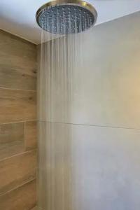 Eloque Simple Living Space - 17