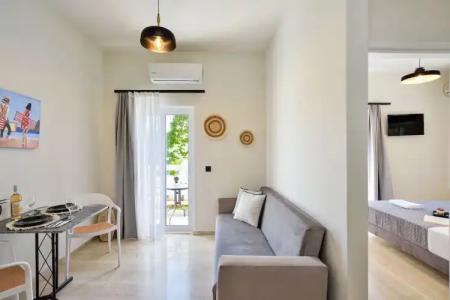 Eloque Simple Living Space - 31