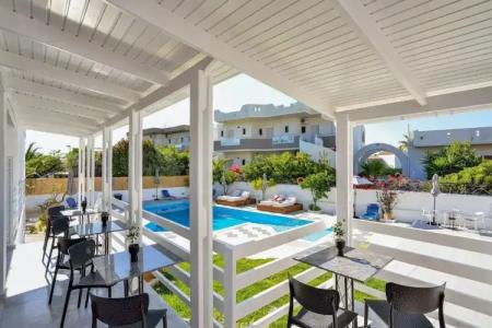 Eloque Simple Living Space - 18