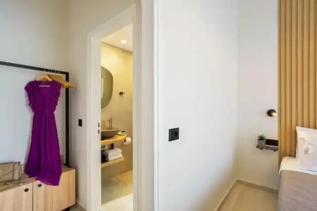 Eloque Simple Living Space - 4