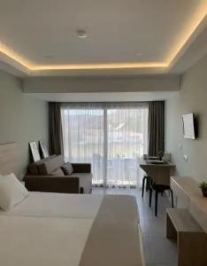 Pals Studios Pefkos - 62