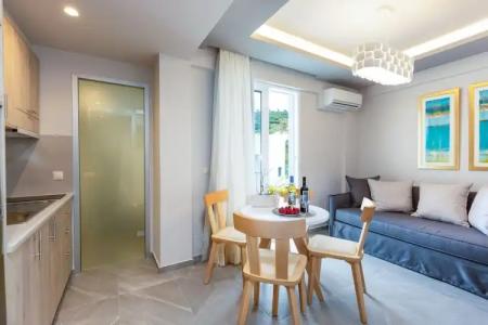 Triple Studio with Mountain View in Akrogiali Luxury Aparthotel - 5