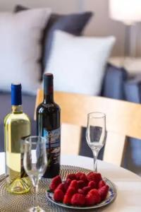 Triple Studio with Mountain View in Akrogiali Luxury Aparthotel - 13