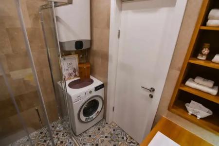 Apart Katunjanin - 93