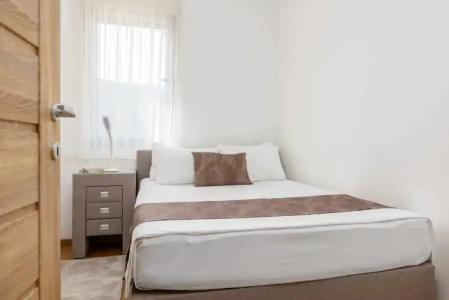 Apart Katunjanin - 52