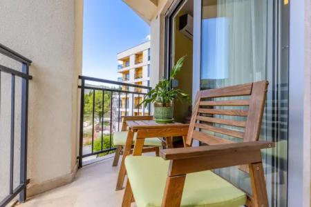 Apart Katunjanin - 79