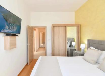 Apart Katunjanin - 66