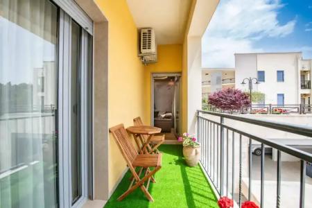 Apart Katunjanin - 87