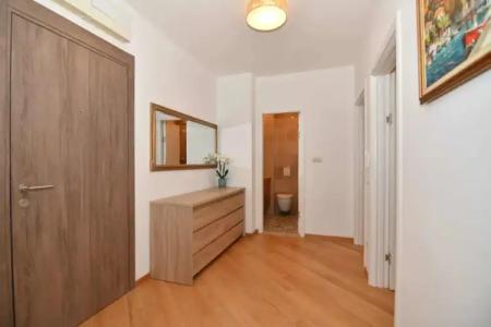 Apart Katunjanin - 92