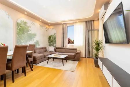 Apart Katunjanin - 81