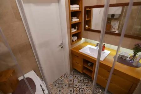 Apart Katunjanin - 94