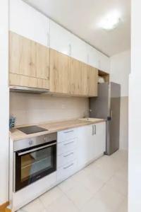 Apart Katunjanin - 77