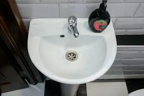 UNEED First Hostel - 59