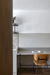 The Athenians Art Apartments - 81