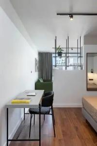 The Athenians Art Apartments - 50