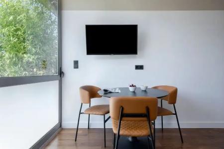 The Athenians Art Apartments - 113