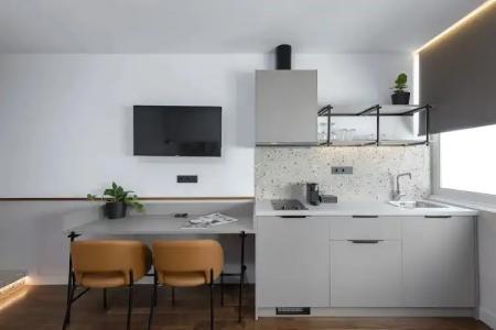 The Athenians Art Apartments - 13