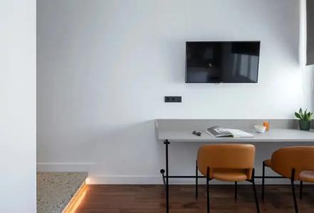 The Athenians Art Apartments - 135