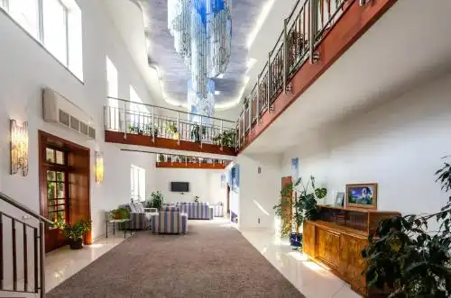 White Residence & Spa - 12