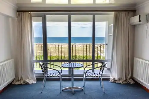 White Residence & Spa - 17