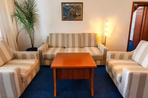 White Residence & Spa - 30