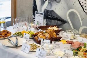 Reikartz Mural Lviv, Lvov