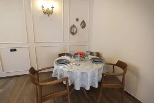 INSIDE - 8