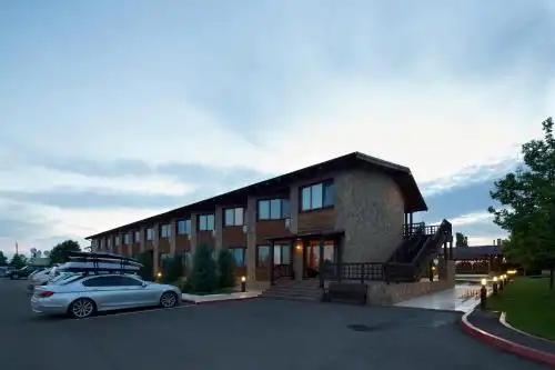 E-95 Motel - 38