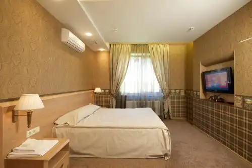 E-95 Motel - 39