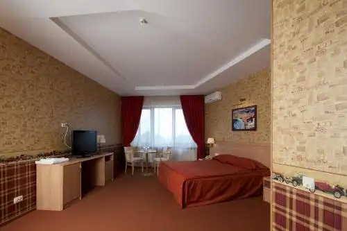 E-95 Motel - 2