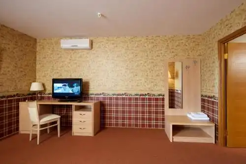 E-95 Motel - 18