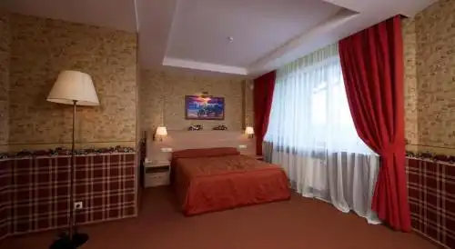 E-95 Motel - 5