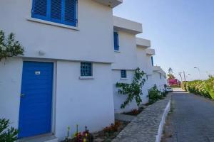club Lapethos Bungalow Mini-hotel