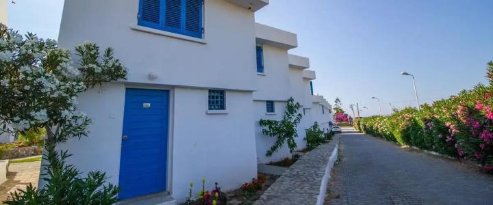 club Lapethos Bungalow