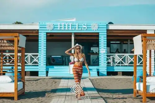 HILLS RESORT Beach & Bungalows & Bar - Baldachin included - 2