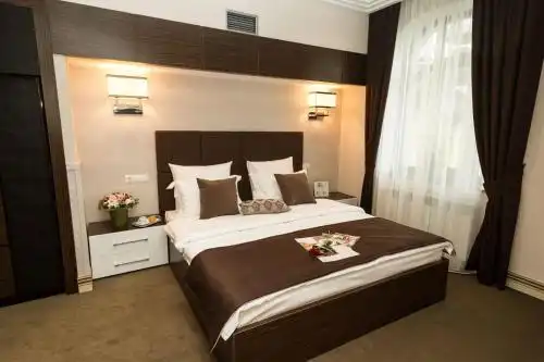 Park Warshawskiy - 43