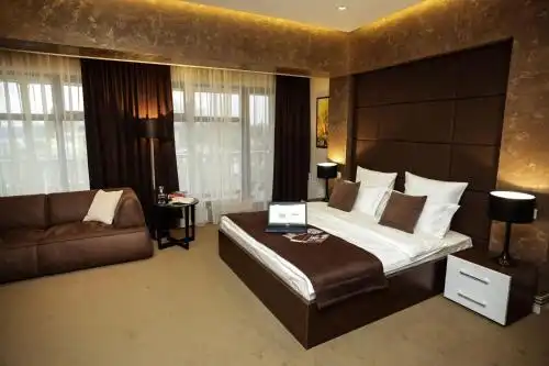 Park Warshawskiy - 39