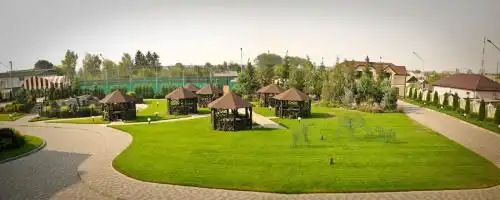 Park Warshawskiy - 13