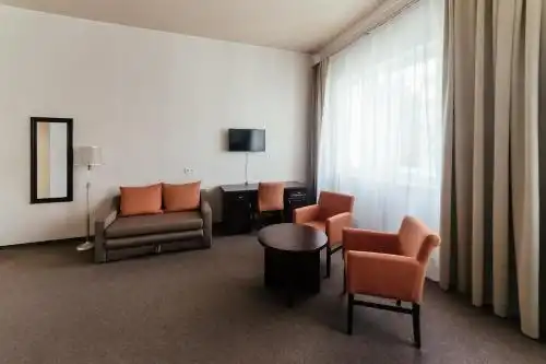 Diamant LPK GTRS Mini-hotel - 4