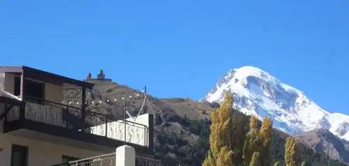 Paramount Kazbegi - 0
