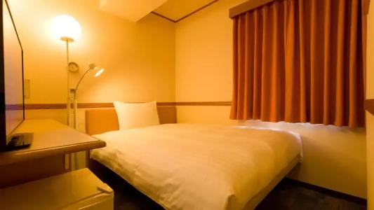 Toyoko Inn Hokkaido Sapporo-Eki Nishi-Guchi Hokudai Mae - 18