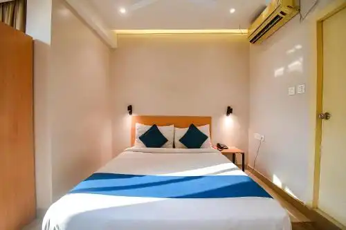 FabMayfair Tower Hussainpur - 11