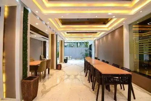 FabMayfair Tower Hussainpur - 8