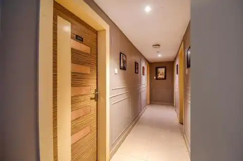 FabMayfair Tower Hussainpur - 7