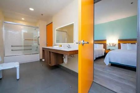 SPOT X Orlando/Intl Dr by The Red Collection - 47